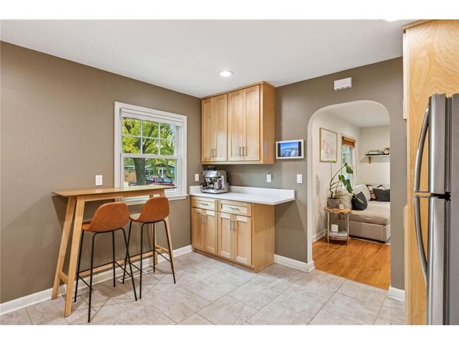 Building Photo - 3040 Hampshire Ave S