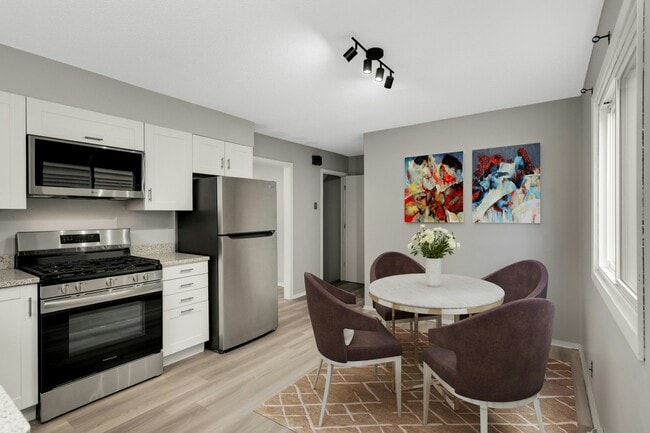 Building Photo - 510 Shadyside Cir