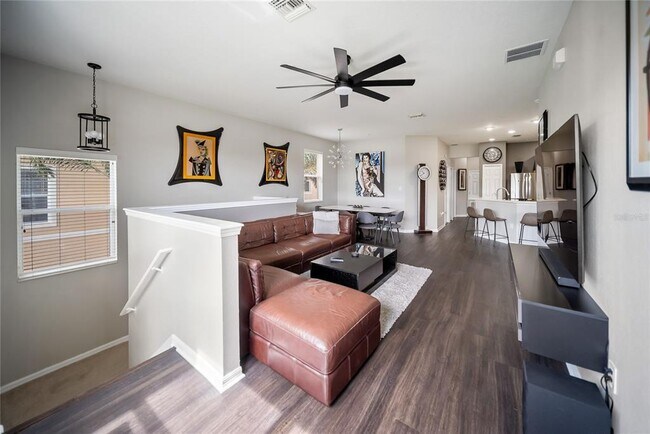 Building Photo - 3760 Parkridge Cir