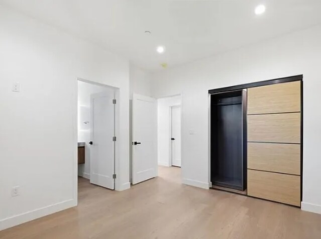 Building Photo - 3926 S Ridgeley Dr