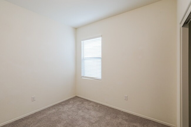 Building Photo - 11208 S Weismann Dr