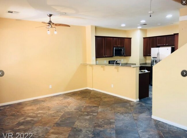 Building Photo - 1525 Spiced Wine Ave