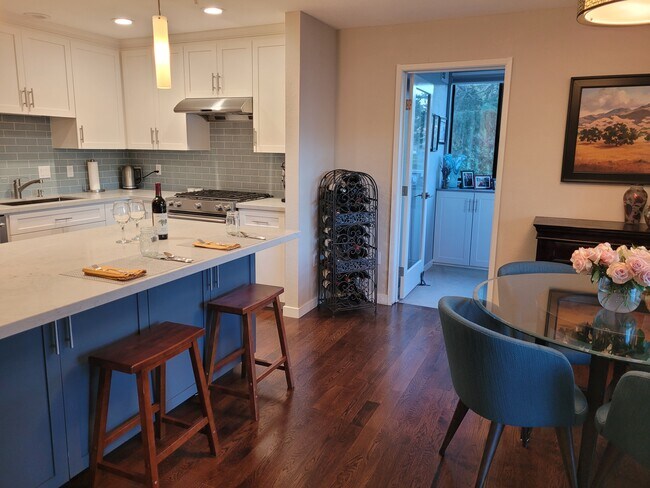 Kitchen - 1185 Singingwood Ct