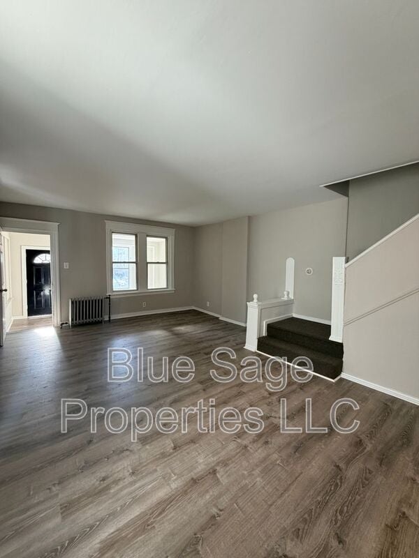 Building Photo - 425 Pusey Ave