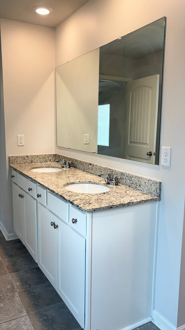 Building Photo - 4475 Merrigold Wy