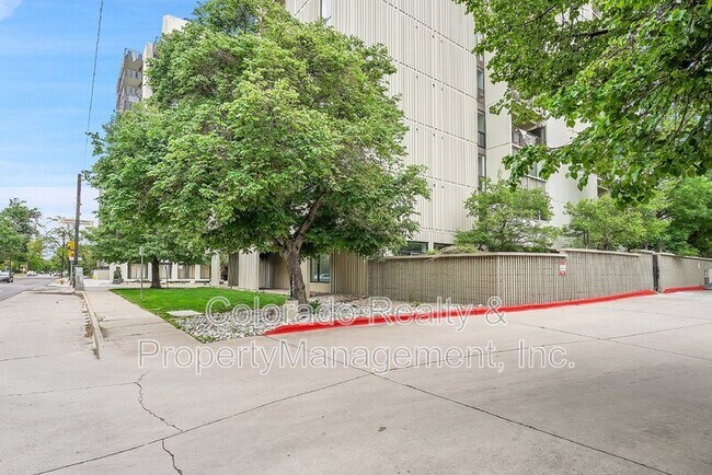 Building Photo - 777 N Washington St