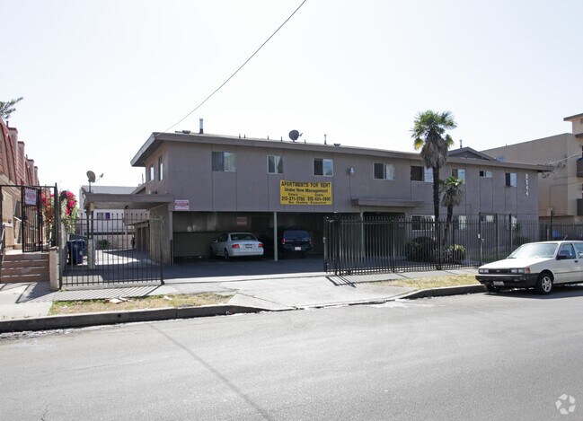 Building - 8844 Tobias Ave