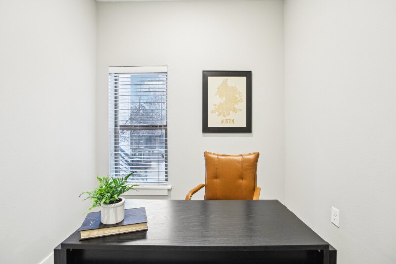 Building Photo - 2505 Thornton Rd