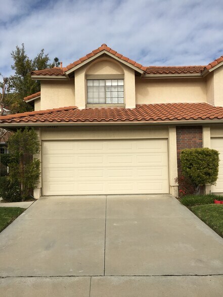 Front Entry - 19503 Eagle Ridge Ln