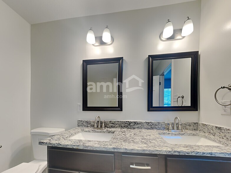 Building Photo - 8119 Cambridge Reserve Dr