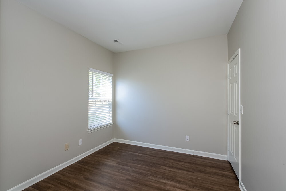 Building Photo - 11430 Northwoods Forest Dr