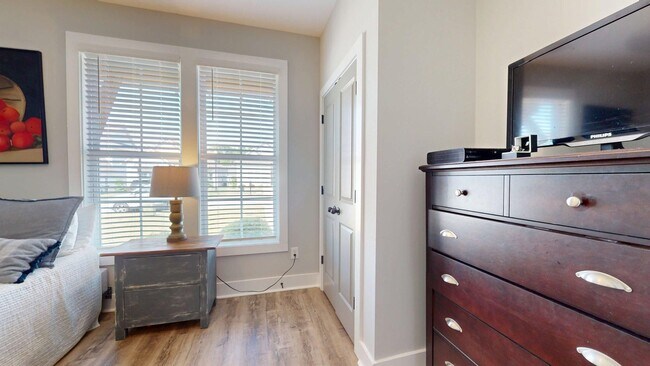 Building Photo - 1289 Foxtail Ln