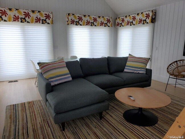 Building Photo - 10 Captree Island