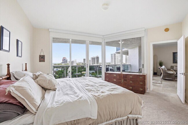 Building Photo - 3100 N Ocean Blvd