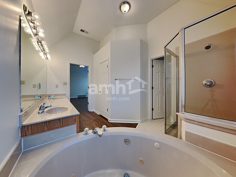 Building Photo - 1114 Green Fern Cv