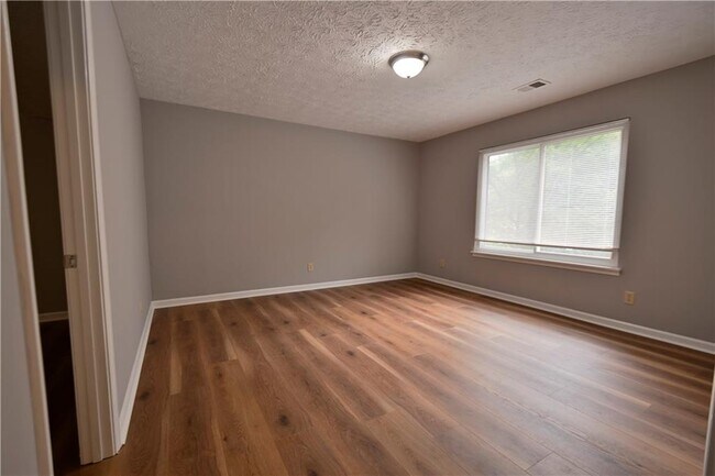 Building Photo - 4771 Ridgewood Ct NW