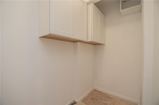 Building Photo - 1790 Tuftstown Ct