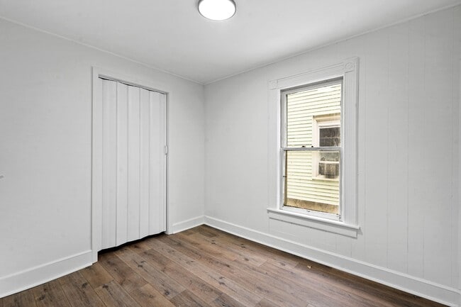 Building Photo - 66 Endicott Ave