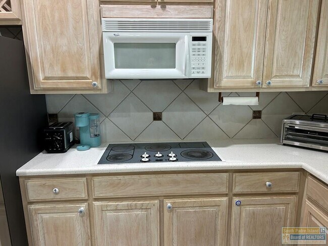 Building Photo - 1342 Harbor Island Dr