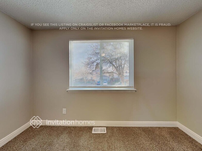 Building Photo - 17293 E Kenyon Dr