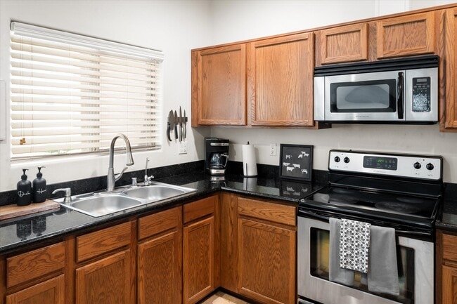 Building Photo - 3006 N 37th St