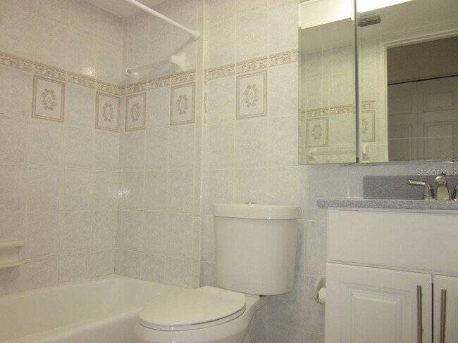 Building Photo - 5020 Landsman Ave