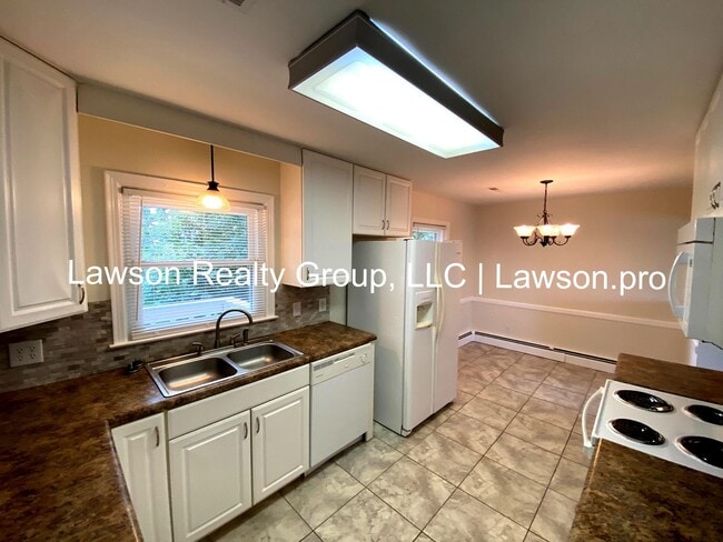 Building Photo - 1706 Glendon Rd