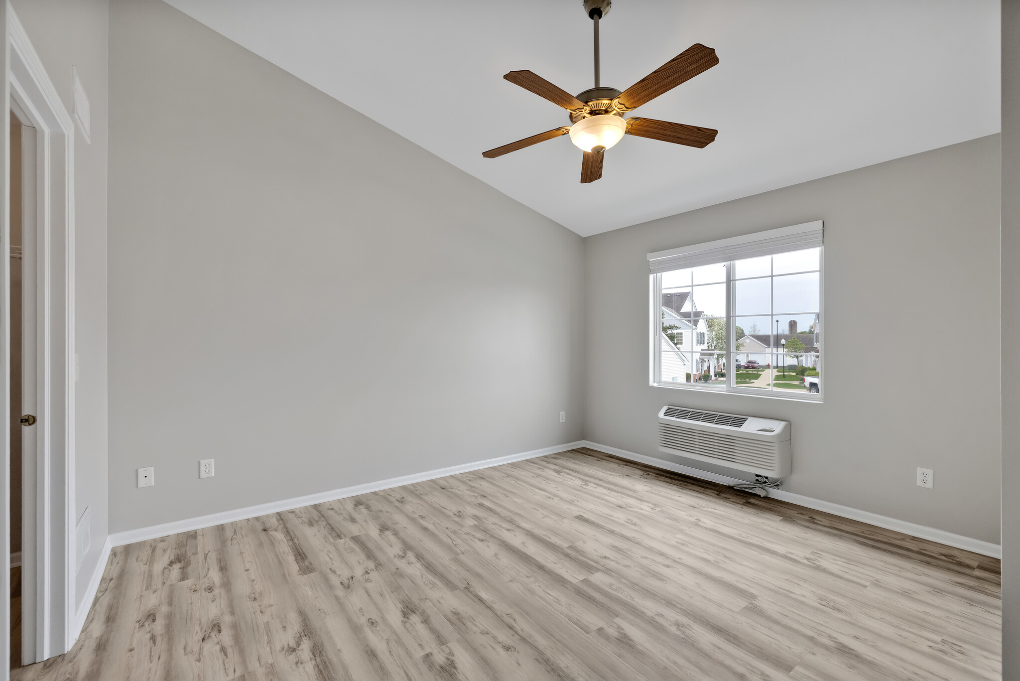 Building Photo - 222 Bertram Dr