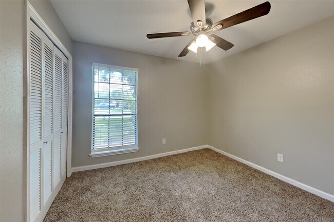 Building Photo - 8155 Big Oak Trail Dr