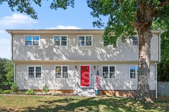 Building Photo - 4101 Pickwick Dr
