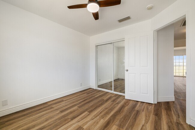 Building Photo - 4 bedroom, 3 bathroom single family house.