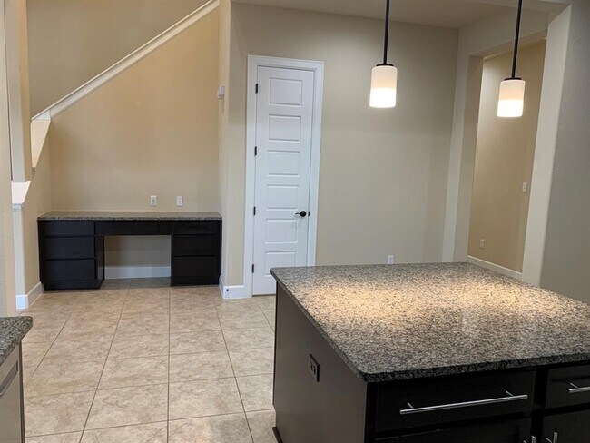 Building Photo - 2713 Santa Rosita Ct