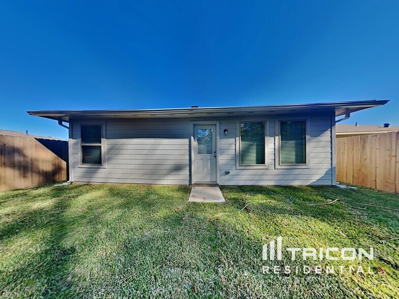 Building Photo - 17146 Quaking Aspen Ln