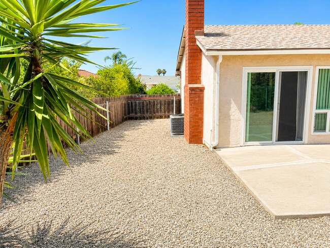 Building Photo - Beautiful Single-Story Home in the Desirable San Carlos Neighborhood