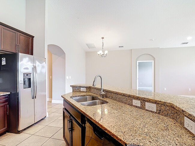 Building Photo - 5103 Appenine Loop W