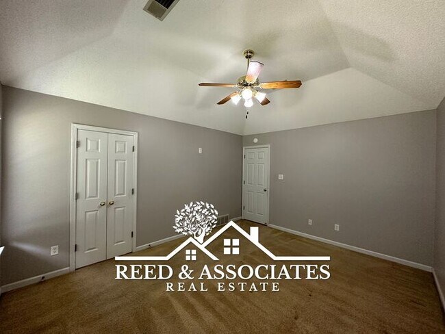 Building Photo - Cordova Home Located off of Houston Levee!