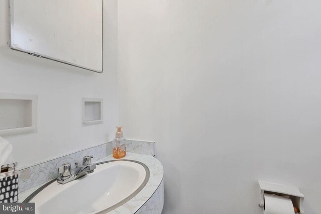 Building Photo - 3273 Worthington St NW