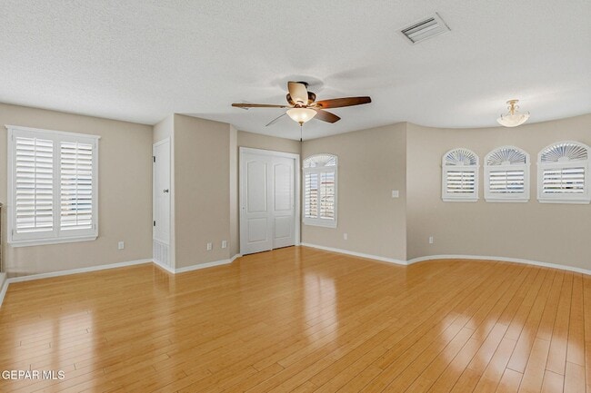 Building Photo - 6398 Franklin Summit Drive