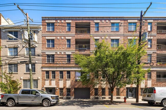 Building Photo - 77 Jefferson St