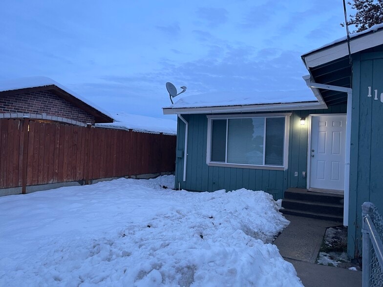 Building Photo - 1103 Methow St