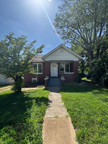 Primary Photo - 1000 N Keebler Ave