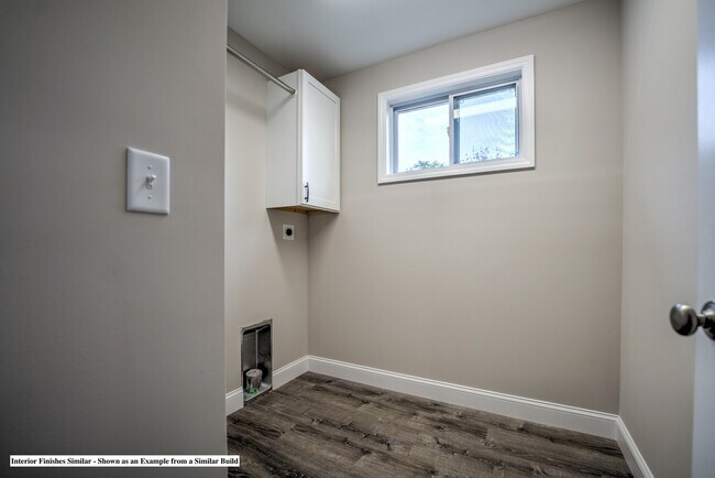 Building Photo - 106 Oscar