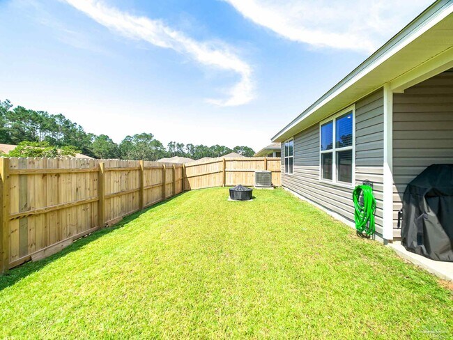 Building Photo - 10505 Queens Gate Cir