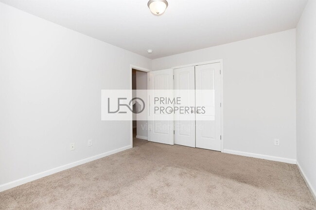 Building Photo - 156 Daisy Cir