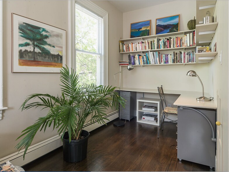 Office Alcove - 152 Pearl St