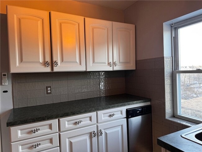 Building Photo - 72 Courtland St