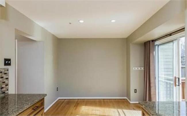 Building Photo - 7681 Blueberry Hill Ln