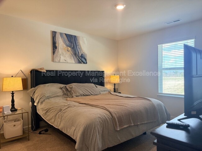 Building Photo - 58 Sweet Mdw Rd