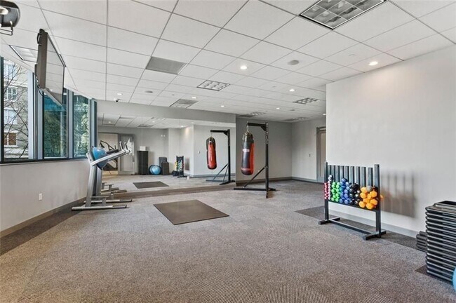 Building Photo - 3338 Peachtree Rd