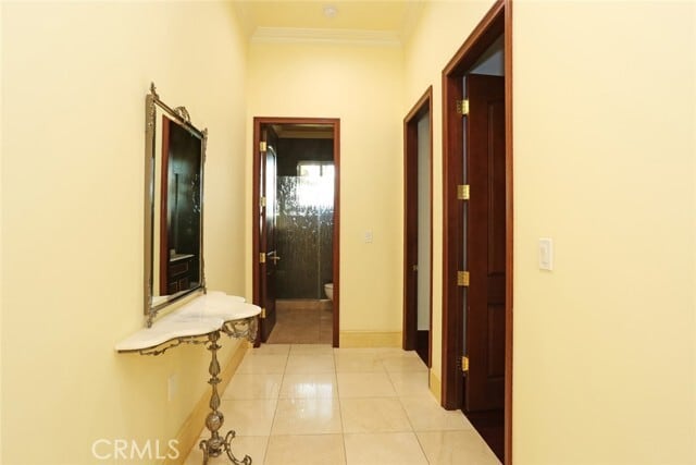 Building Photo - 831 E Orange Grove Ave